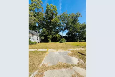 316 E Bright Street, Kinston, NC 28501 - Photo 1