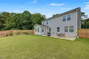 1300 Rathdrum Ct, Holly Springs, NC 27540 - Photo 17