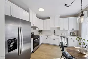 321 Silverberry Ct, Cary, NC 27513 - Photo 3