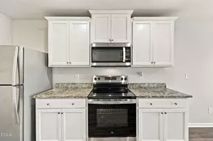 445 Brisk Dr, Zebulon, NC 27597 - Photo 5