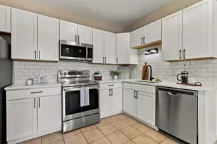 2501 Huntscroft Ln, Raleigh, NC 27617 - Photo 11
