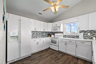 609 S Shore Dr, Surf City, NC 28445 - Photo 13