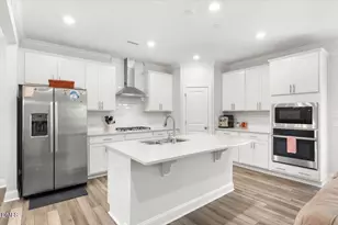 402 Rittenhouse Ct, Fuquay Varina, NC 27526 - Photo 7
