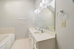 1780 Dunmore Pl, Chapel Hill, NC 27517 - Photo 19