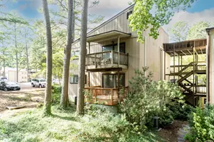 647 Pine Ridge Pl, Raleigh, NC 27609 - Photo 3