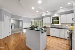 103 Parkgrove Ct, Cary, NC 27519 - Photo 11
