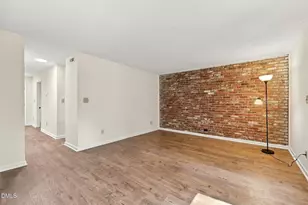 606 Oak Tree Dr, Chapel Hill, NC 27517 - Photo 7