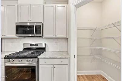 504 Barrington Row Avenue, Zebulon, NC 27597 - Photo 9