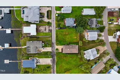 214 Florida Avenue, Carolina Beach, NC 28428 - Photo 11