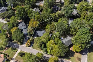 3705 Stonehaven Dr, Raleigh, NC 27609 - Photo 3