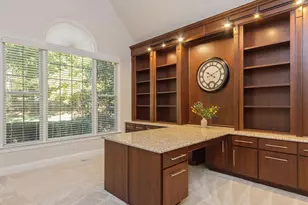 8208 Last Oak Ct, Raleigh, NC 27613 - Photo 9