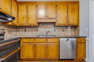 115 Hedgerow Ct, Cary, NC 27513 - Photo 13