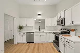 6260 Fountainhead Dr, Raleigh, NC 27609 - Photo 7