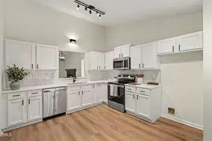 6260 Fountainhead Dr, Raleigh, NC 27609 - Photo 5