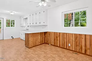 2119 Irvin Cir, Chapel Hill, NC 27514 - Photo 15