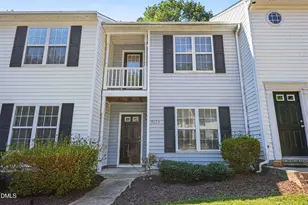 5635 Fieldcross Ct, Raleigh, NC 27610 - Photo 5