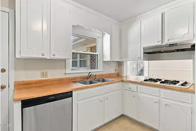100 E C Street, Erwin, NC 28339 - Photo 5