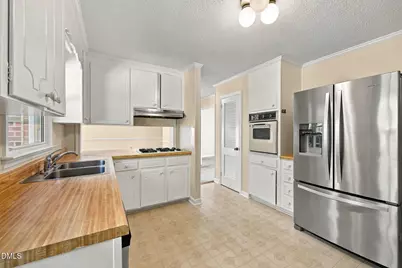 100 E C Street, Erwin, NC 28339 - Photo 9