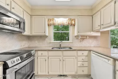 3129 Sutton Place, Burlington, NC 27215 - Photo 15