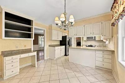 3129 Sutton Place, Burlington, NC 27215 - Photo 17