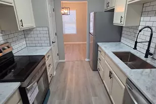 110 N Woodcrest St, Durham, NC 27703 - Photo 3