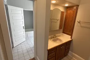 114 E Park Dr, Raleigh, NC 27605 - Photo 19