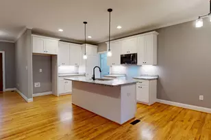 921 Arrowhead Ln, Mebane, NC 27302 - Photo 9
