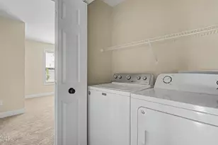 433 Holly Thorn Trace, Holly Springs, NC 27540 - Photo 23