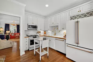 1347 Cameron View Ct, Raleigh, NC 27607 - Photo 3