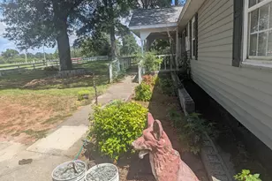 720 Old Moore Rd, Selma, NC 27576 - Photo 15