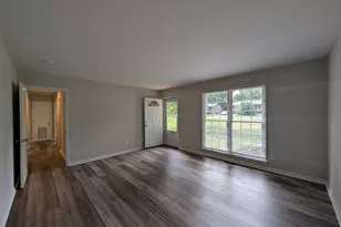 118 E McIver St, Zebulon, NC 27597 - Photo 5