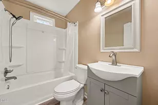 1700 Roslyn Dr, Burlington, NC 27215 - Photo 13