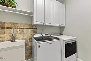 102 Steep Bank Dr, Cary, NC 27518 - Photo 37