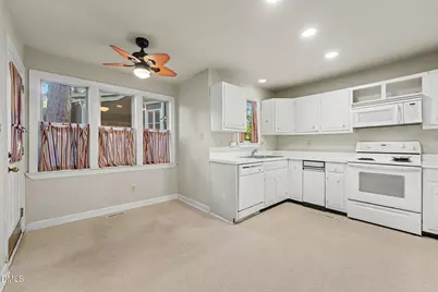 5830 Sentinel Drive, Raleigh, NC 27609 - Photo 9
