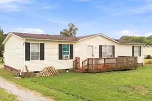 175 Sun Oaks Ct, Benson, NC 27504 - Photo 1