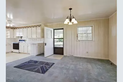 246 Railroad Road, Benson, NC 27504 - Photo 9