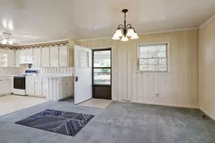 246 Railroad Rd, Benson, NC 27504 - Photo 9