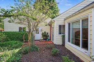 102 Forest Hills Ct, Cary, NC 27511 - Photo 5