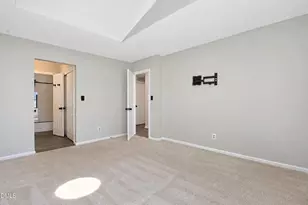 1021 Brighthurst Dr, Raleigh, NC 27605 - Photo 17