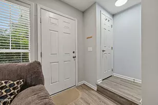111 Coleridge Ct, Carrboro, NC 27510 - Photo 5