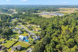 207 Oakview Dr, Raeford, NC 28376 - Photo 5