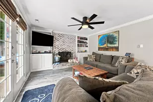 2117 Treverton Pl, Raleigh, NC 27609 - Photo 21