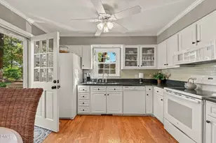 209 Rosehaven Dr, Raleigh, NC 27609 - Photo 7