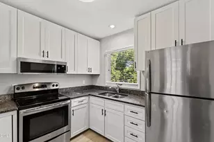 243 New Bern Pl, Raleigh, NC 27601 - Photo 9