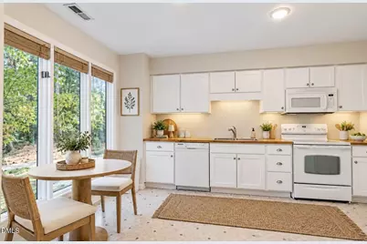 112 Mossbark Lane, Chapel Hill, NC 27514 - Photo 5