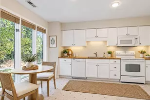 112 Mossbark Ln, Chapel Hill, NC 27514 - Photo 5