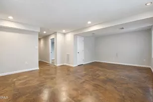 2860 Wycliff Rd, Raleigh, NC 27607 - Photo 27