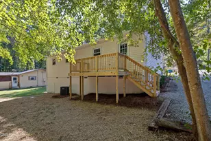 233 S Woodcrest St, Durham, NC 27703 - Photo 33