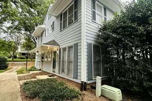1460 Barton Pl Dr, Raleigh, NC 27608 - Photo 5