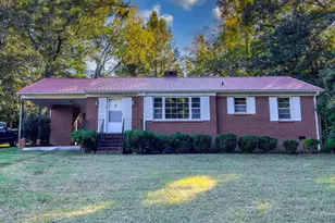 149 Ridgecrest Dr, Warrenton, NC 27589 - Photo 1